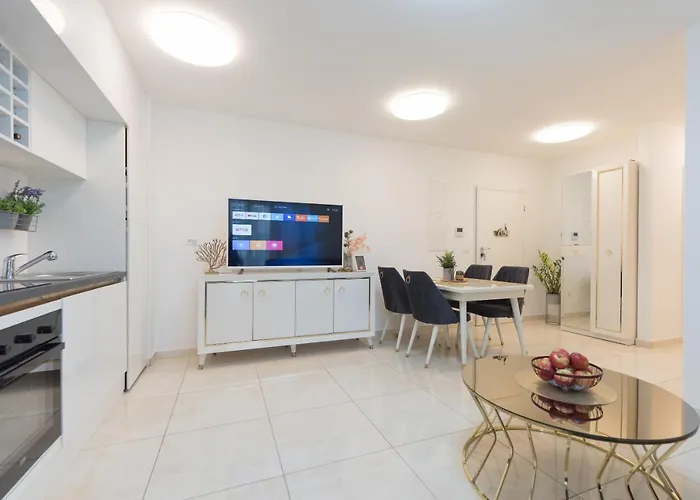 Luxury Smile-sea View * Makarska